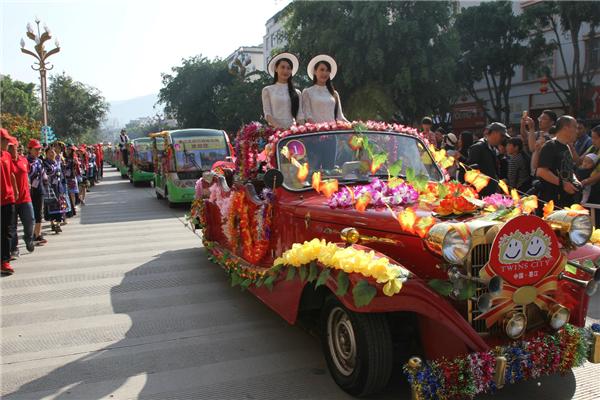 
                            云南普洱：以茶为媒 串起生态旅游产业链
                        